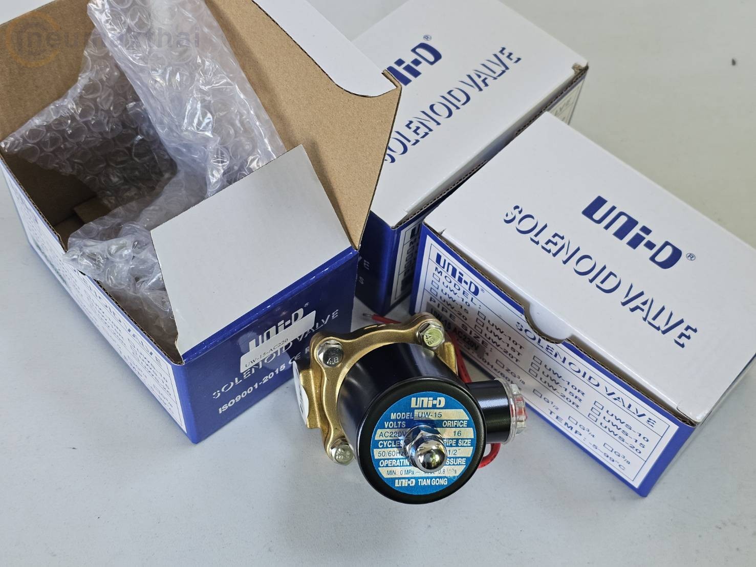 UW-15-AC220