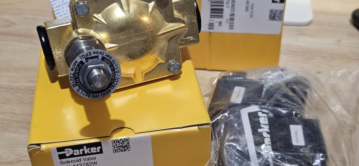 ส่ง P-VE7321BCN00-2 2/2 SOLENOID VALVE 3/4″ ,TYPE :NC, AC220 “PARKER”