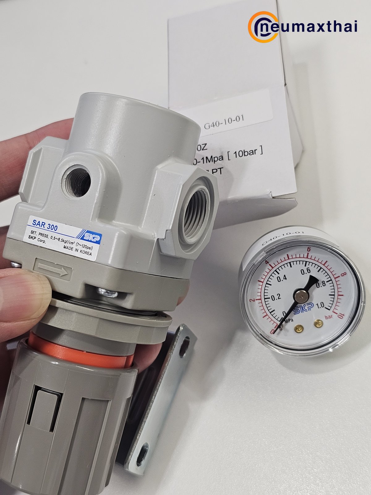 SAR300-03BG AIR REGULATOR 3/8" , "SKP"