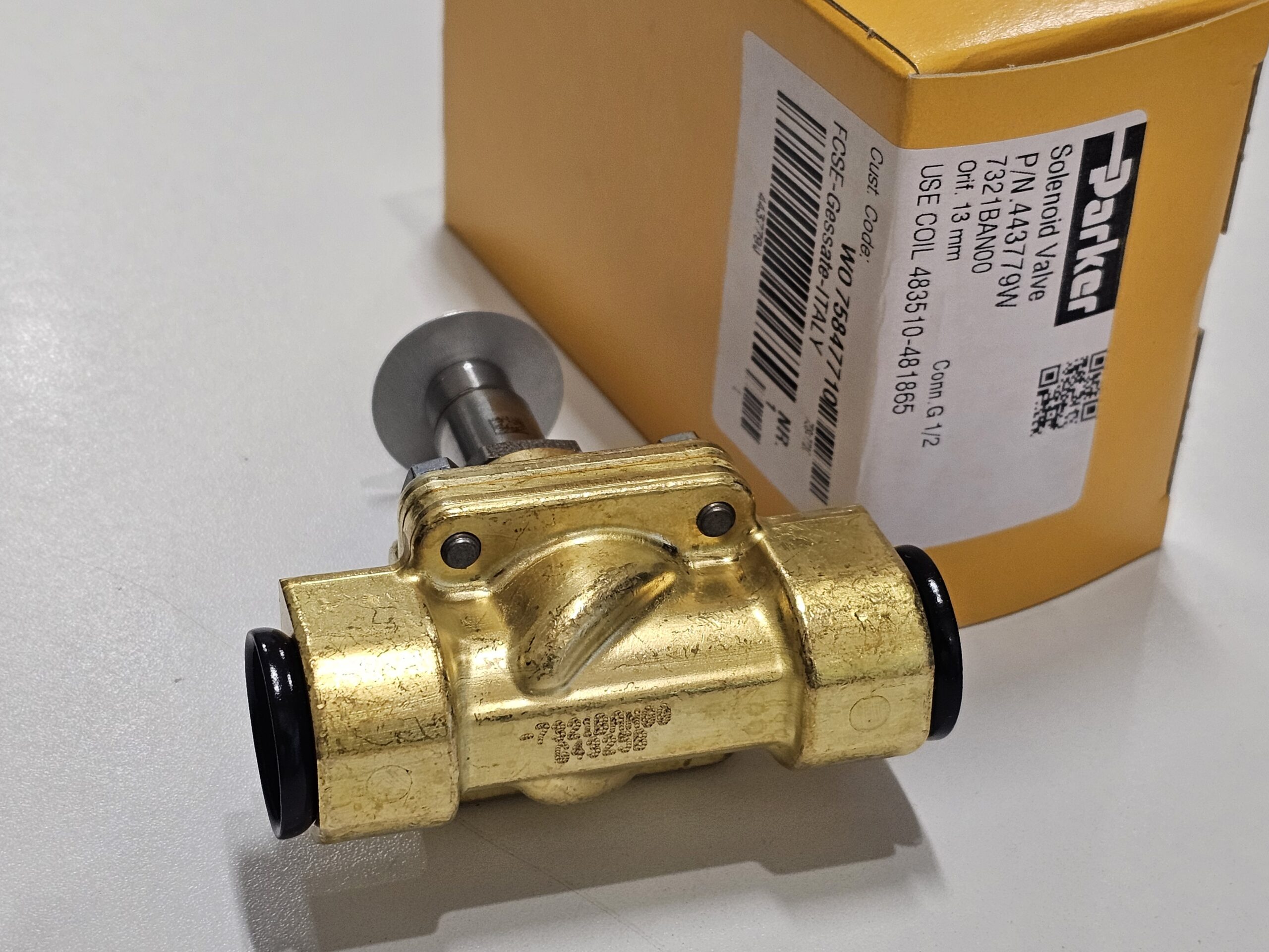 P-VE7321BAN00-2 2/2 SOLENOID VALVE 1/2" TYPE:NC, AC220V "PARKER"