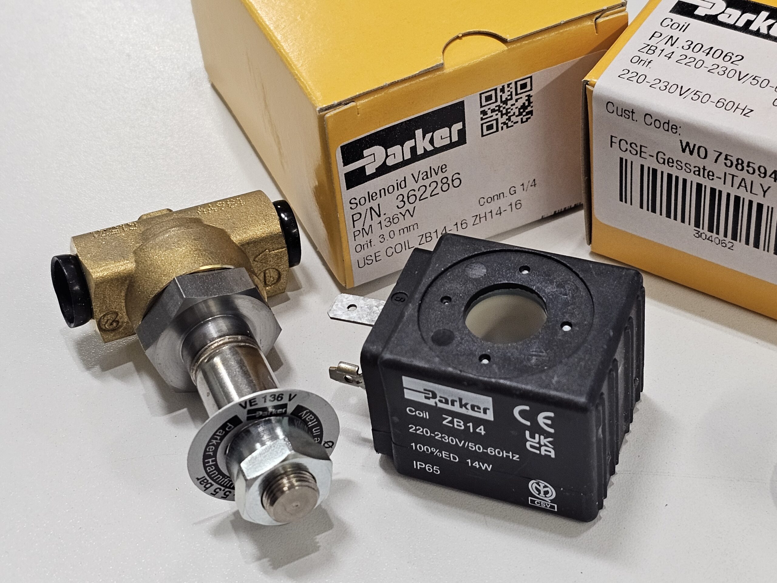 P-VE136YV-2 2/2 SOLENOID VALVE 1/4" TYPE:NO, AC220V "PARKER"