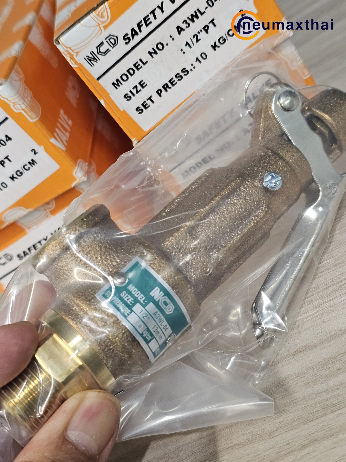 A3WL-04-10 SAFETY VALVE 1/2"  10Kgf/cm2, มีด้าม ,"NCD"