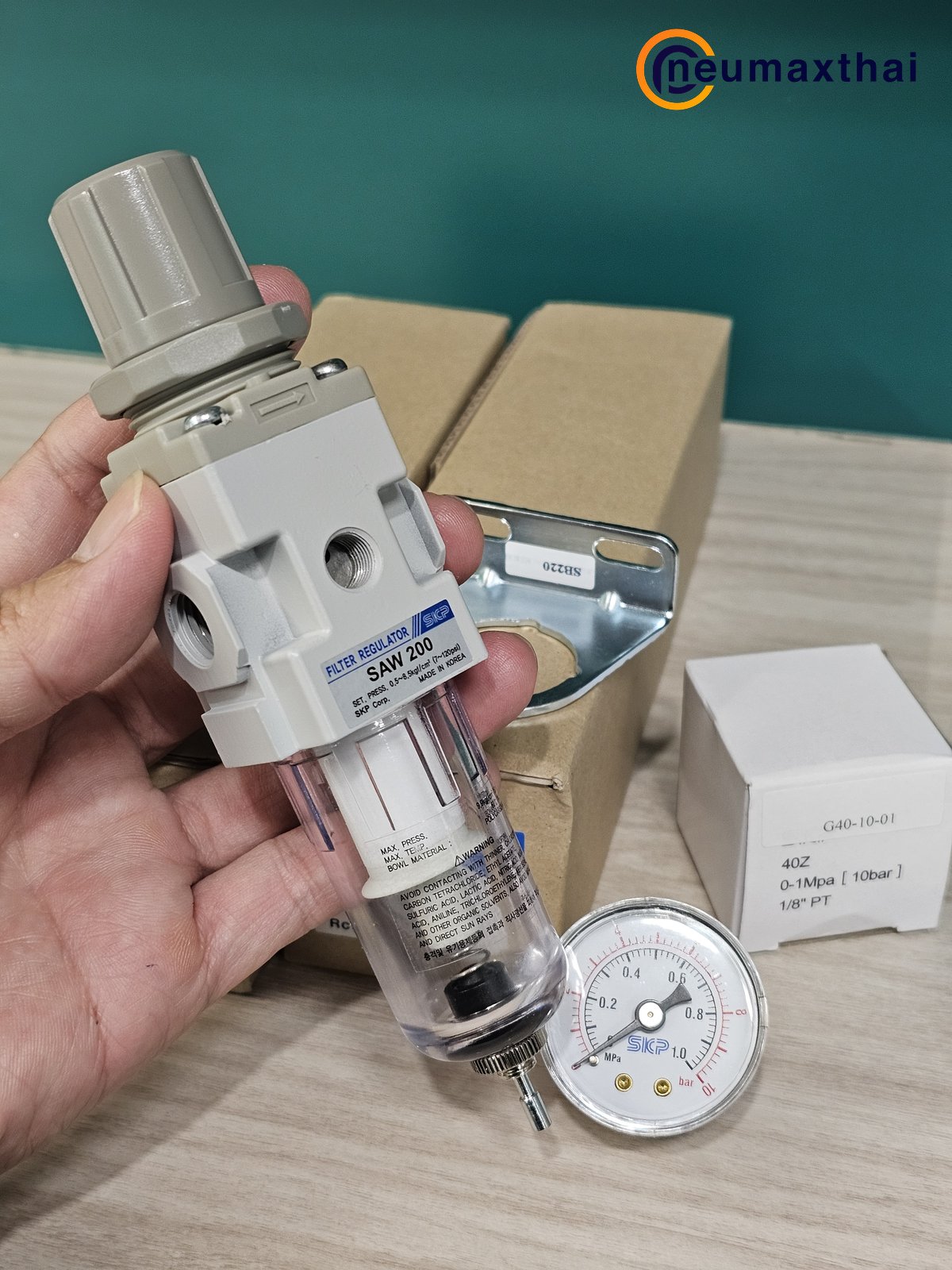 SAW200-02BG FILTER REGULATOR 1/4" , MANUAL DRAIN , "SKP"